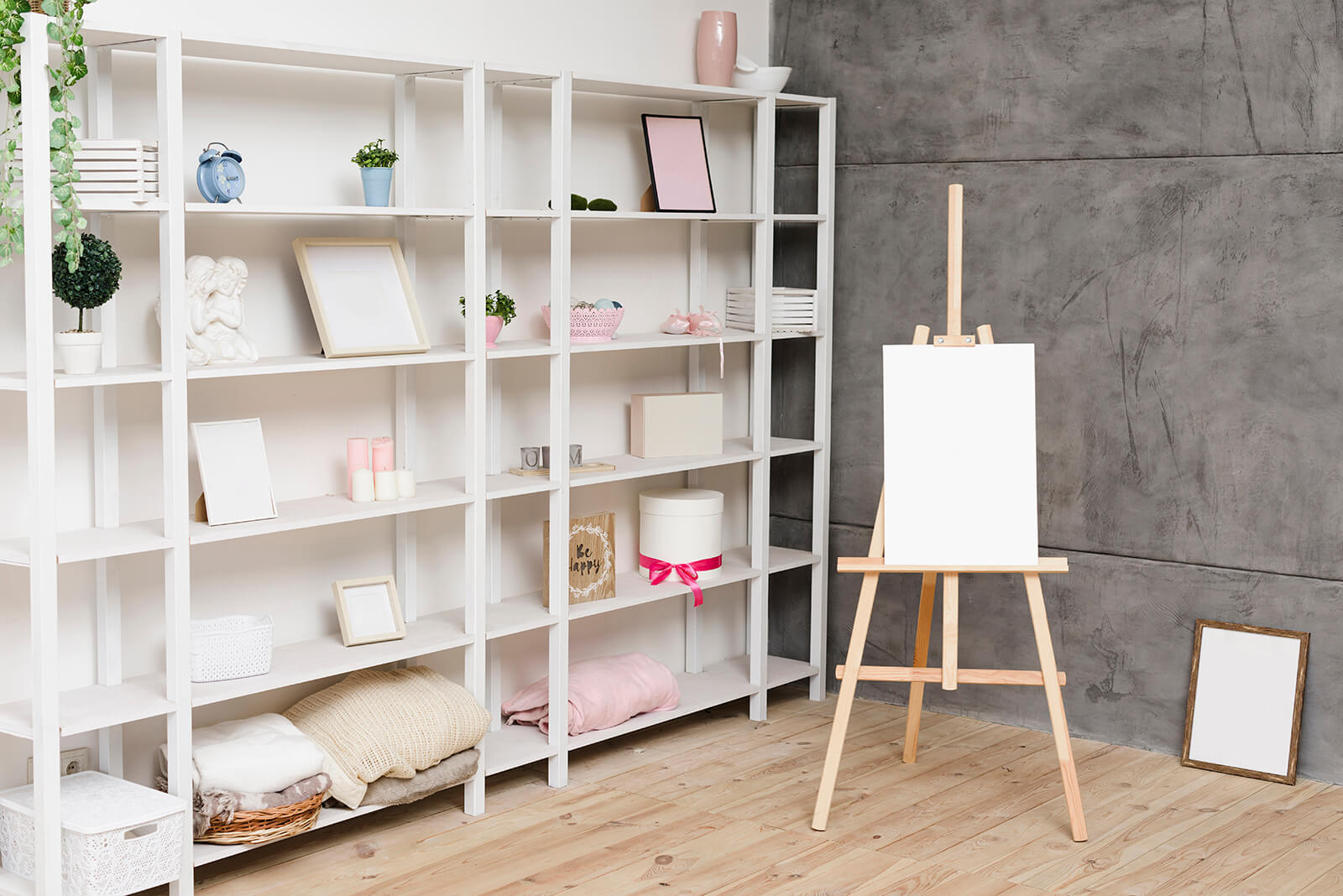 modern-bright-bookshelf-with-decoration (1)